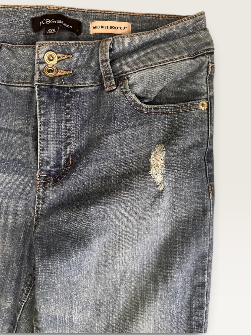 GAP Bootcut Stretch Distressed Jeans Light Wash Size 8 Regular - Picture 3 of 6